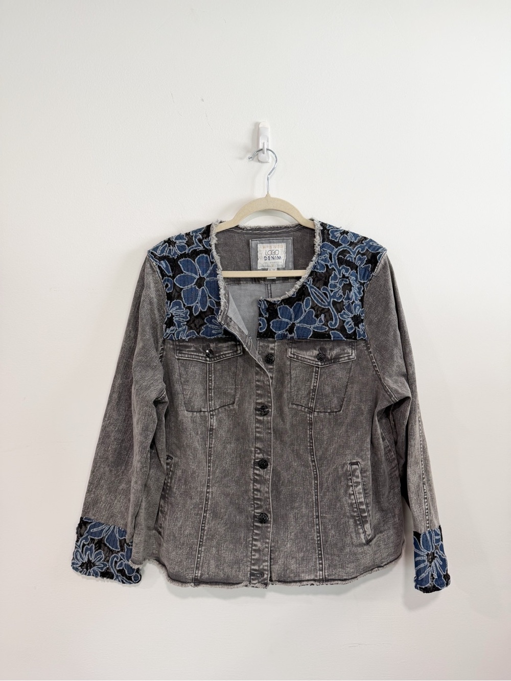 LOGO Lori Goldstein Special Edition Grey Denim Jacket Blue Floral Lace Boho XL